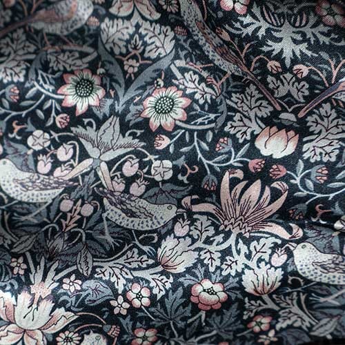 Belgravia Silk Satin 0232 - Strawberry Thief Iij 02329005A